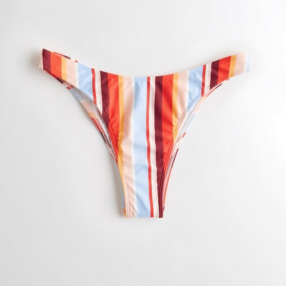 ☀️NWOT Hollister High Leg Bikini Bottom